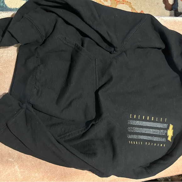 Tops - Unisex Chevrolet Black Sweatshirt